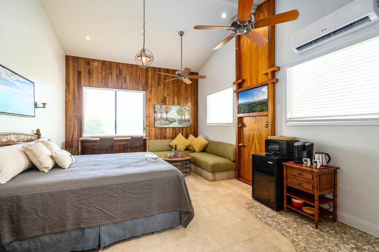 Noahs Hideaway Luxury B&B Lāhainā Exterior foto